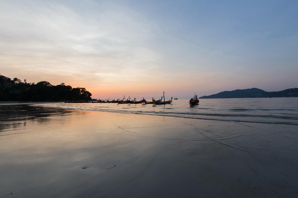 Patong Swiss Hotel Beach Front Phuket Eksteriør billede